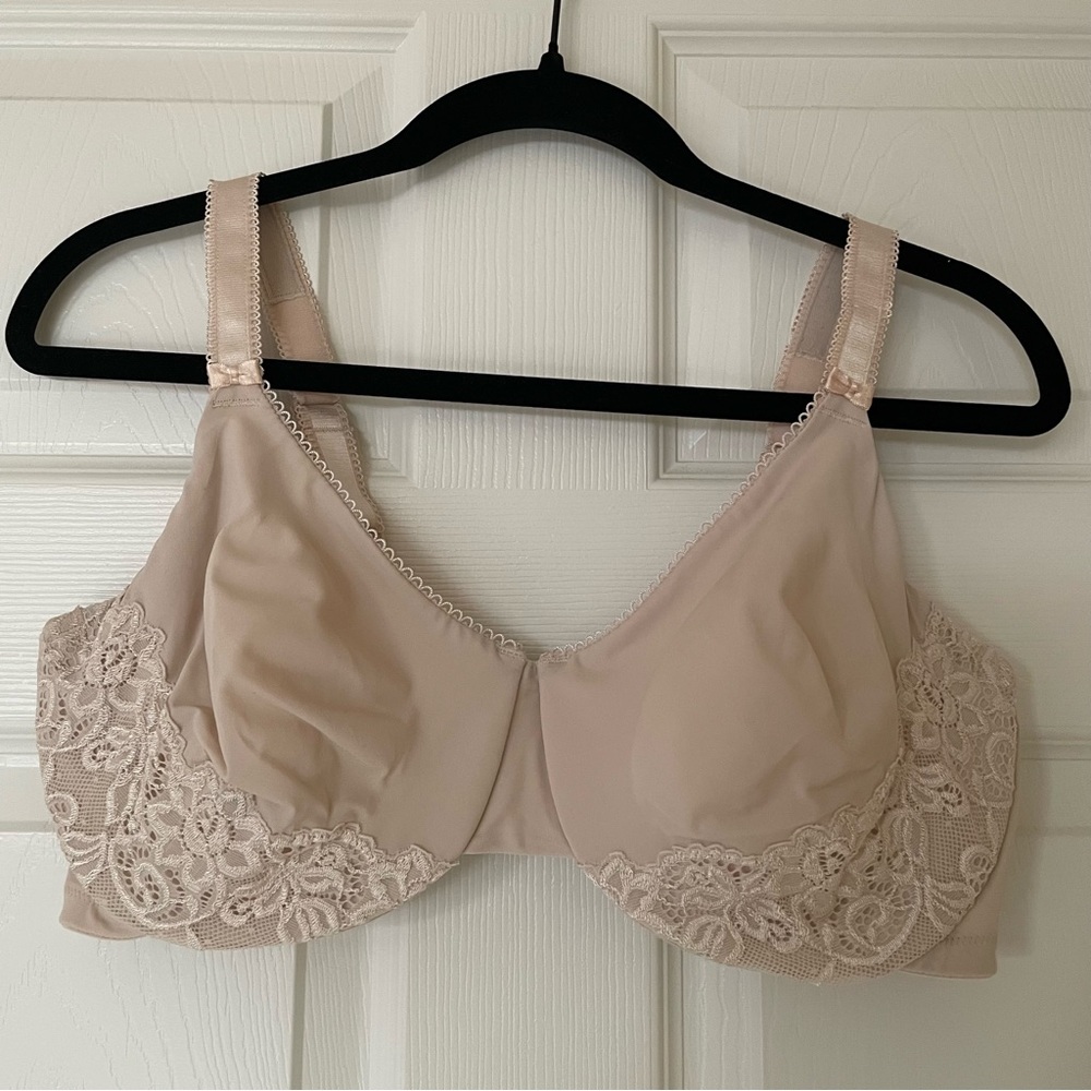 Olga Luxury Lift Full-Figure Underwire Bra